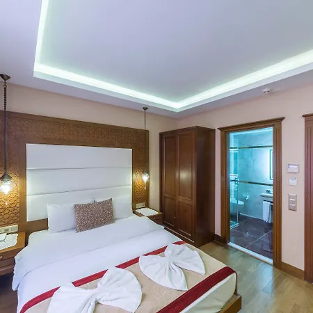 Hotel Lalinn