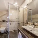 Hotel Lalinn