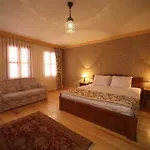 Lalinn Hotel