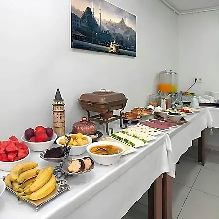 Hotel Lalinn 3*