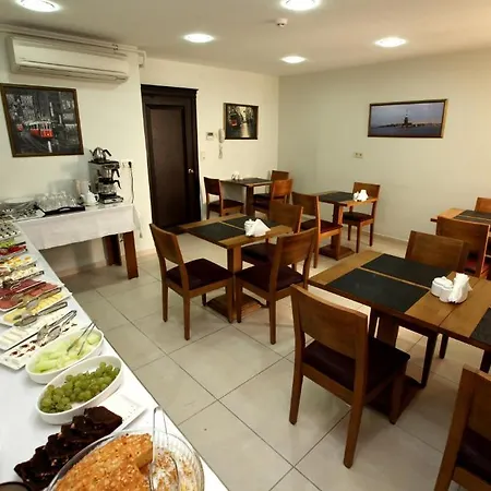 Lalinn Hotel 3*
