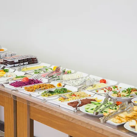 لالين فندق 3*